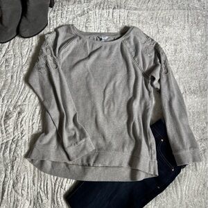 EUC!✨ Crown & Ivy Gray Embroidered Crewneck Sweatshirt